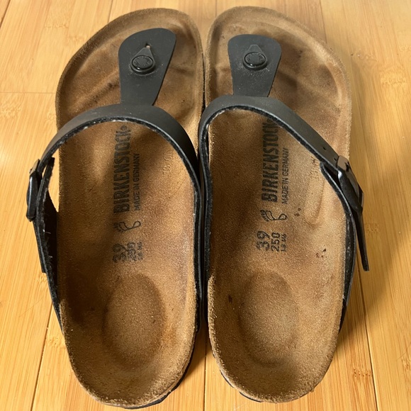 Only worn a few times. Very little wear in excellent condition. - Picture 2 of 4